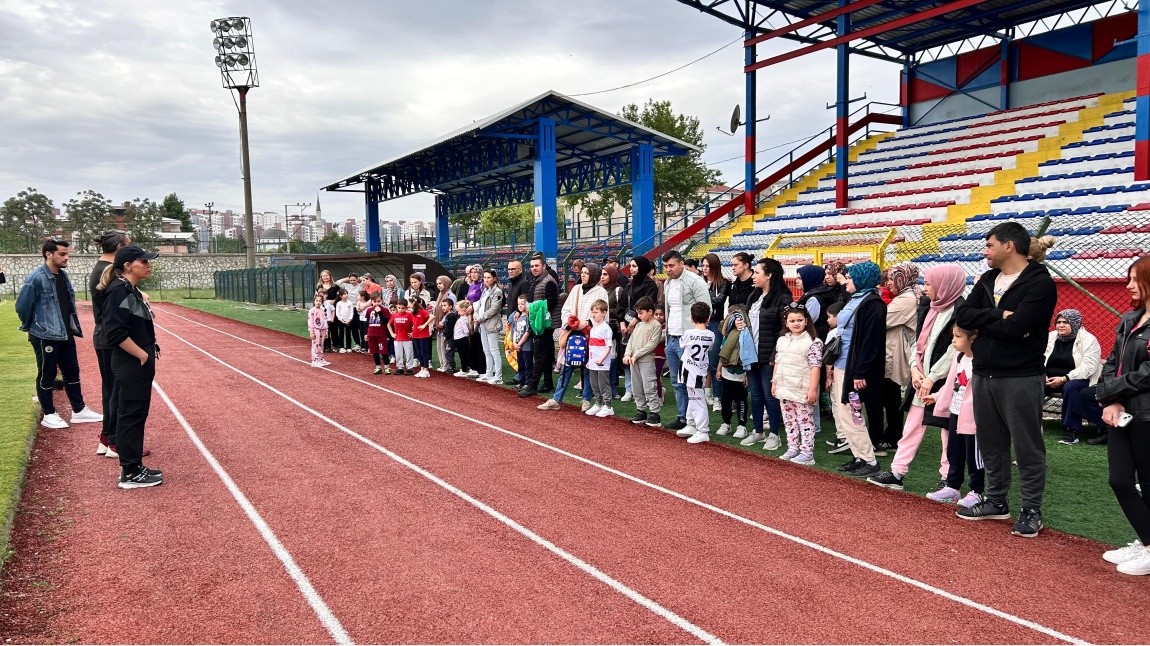 Hoba projesi kapsamında ilçe stadyumunda Çocuk maratonu düzenlendi